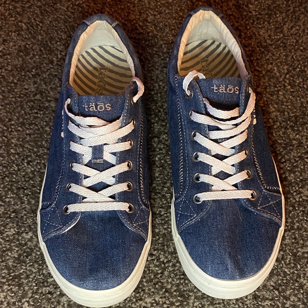 Taos Footwear Blue Sneakers